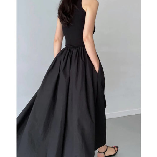 Leisure Crew Neck Long Dress | Size Medium | Commense