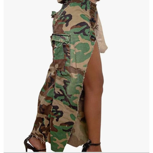 Micas Camo Print Flap Pocket Slit Skirt - Size XL - March into Style!